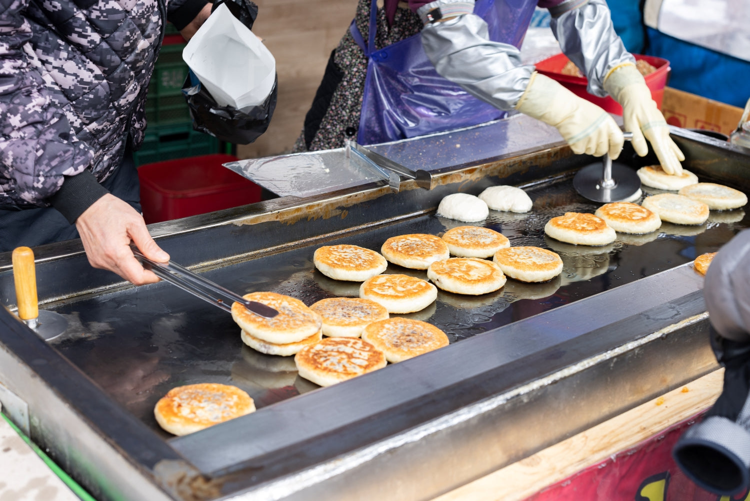 6 Must-Try Korean Winter Street Foods for a Cozy Season